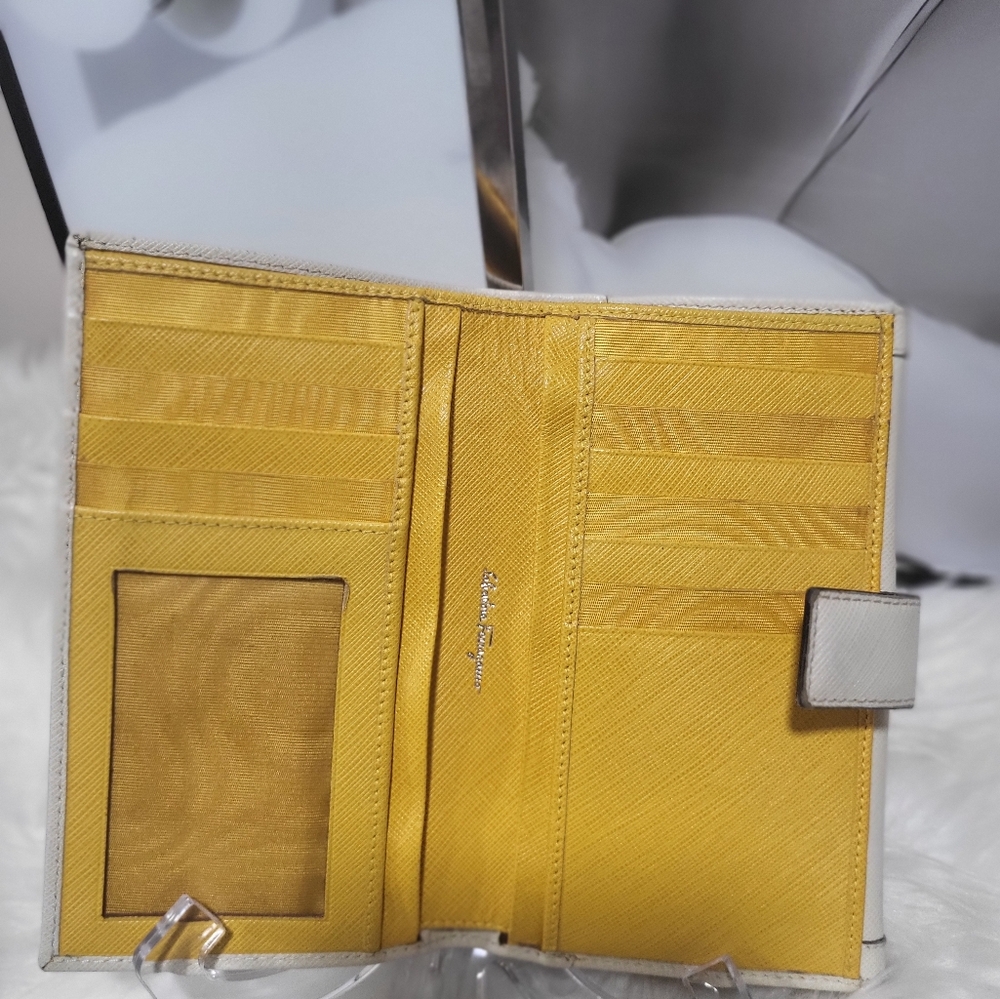 Ferragamo wallet